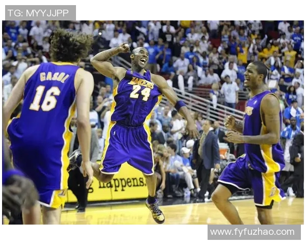 科比生涯经典时刻回顾:从震撼全场的绝杀到冠军荣耀的传奇瞬间 科比生涯经典时刻回顾:从震撼全场的绝杀到冠军荣耀的传奇瞬间